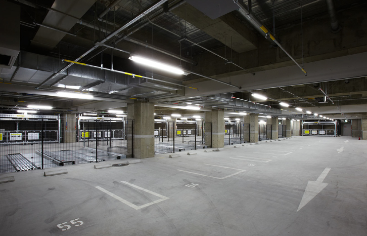 parking garage accommodates 123 cars